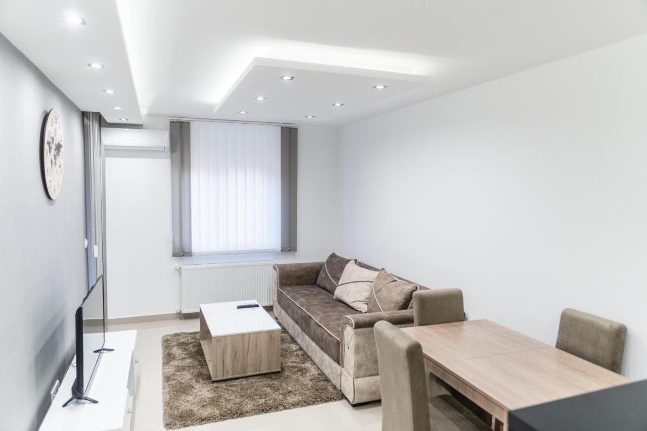 Bella Apartmani Jagodina Buitenkant foto